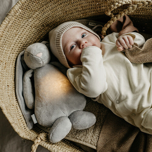 moonie knuffelkonijn met nachtlamp en geluid - sky - 28 cm | MOO1001 | 4