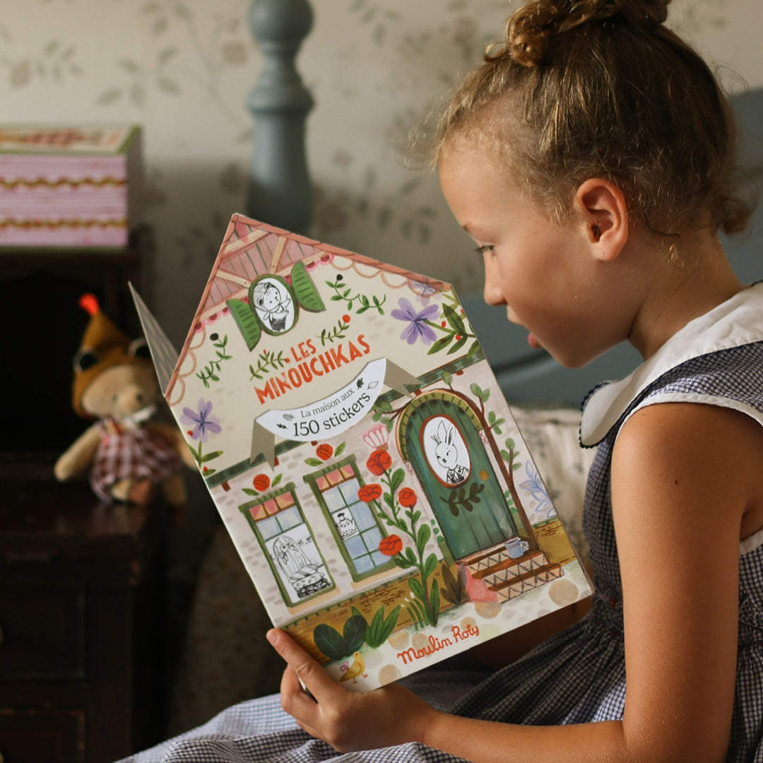 moulin roty kleur- en stickerboek les minouchka's | 681601 | 2