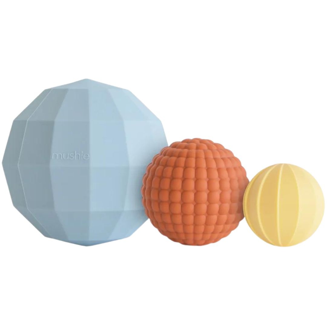 mushie sensorische ballen powder blue - 3st | 70.098.02 | 0