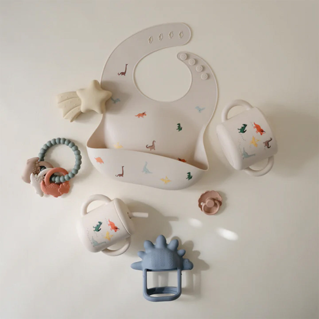 mushie siliconen kinderbeker met rietje - dino | 70.051.64 | 2