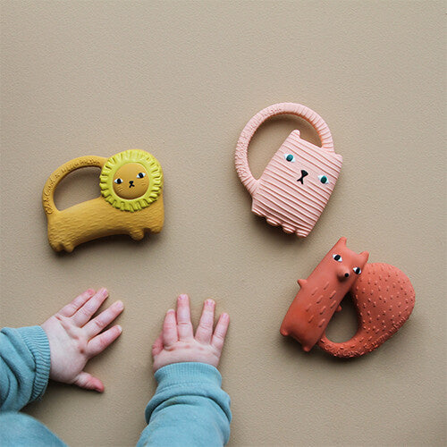 oli & carol bad- & bijtspeelgoed poes ginge | L-DONNA-CAT | 8