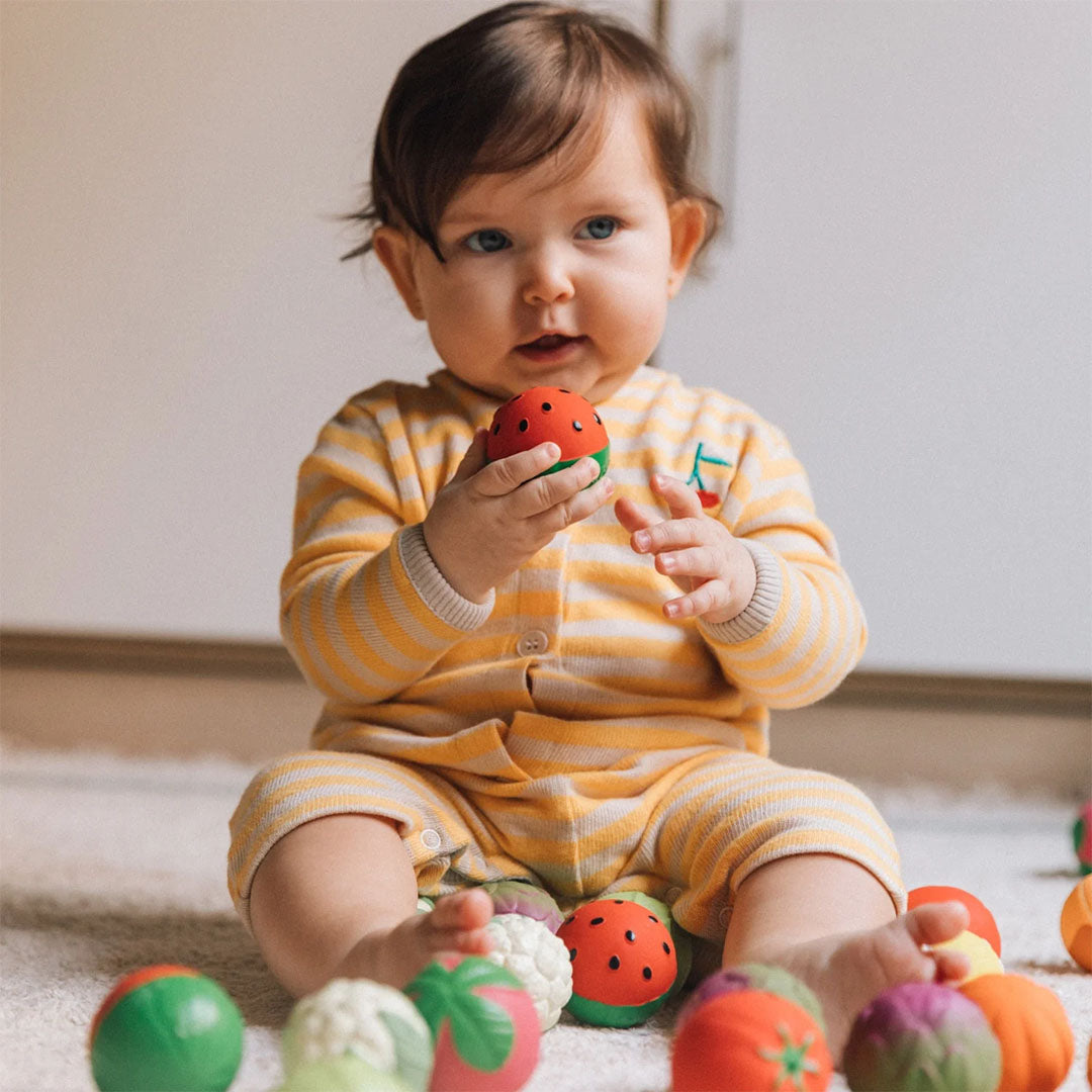 oli & carol sensorische speelballen fruitsalade - 3st | L-BABY-BALL-FRUITS | 2