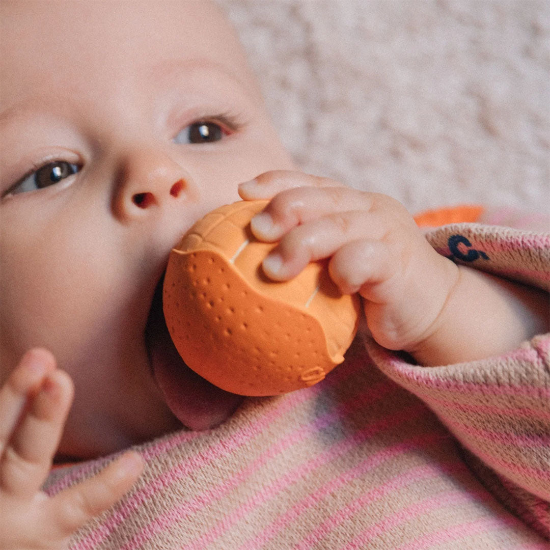 oli & carol sensorische speelballen fruitsalade - 3st | L-BABY-BALL-FRUITS | 3