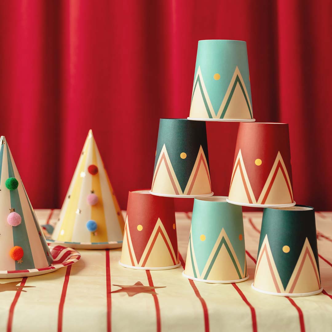 partydeco tafelkleed - dunne strepen en sterren | OBP8 | 4