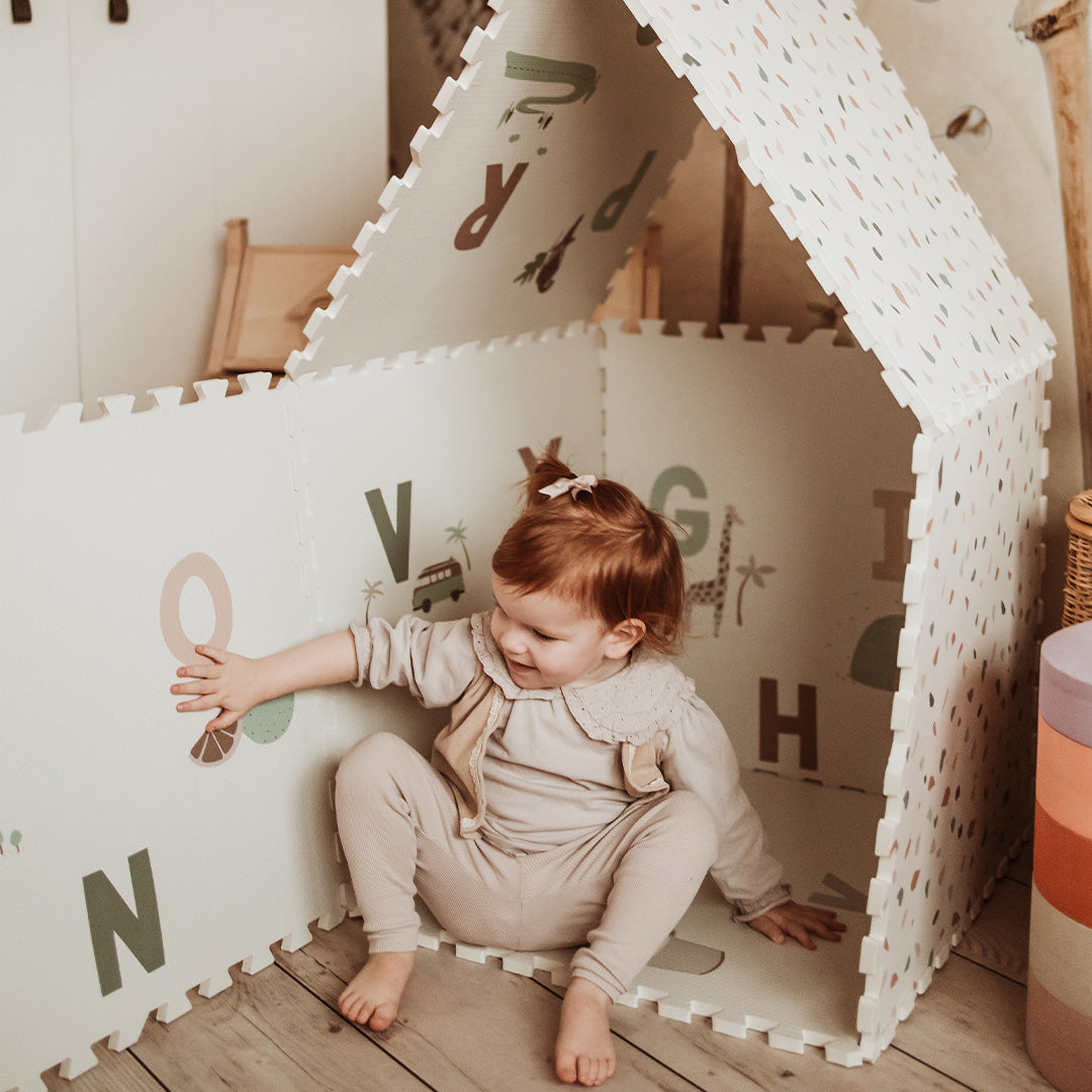 play&go 2-in-1 foam speelmat eevaa - alphabet - 180x180 cm | 4895250601000 | 4