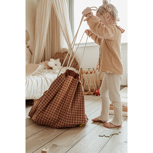 play&go speelkleed en opbergzak organic - grid brown | 4897095301558 | 5