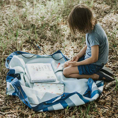 play&go waterdicht speelkleed en opbergzak outdoor – blauw/groen gestreept | 4897095301466 | 13
