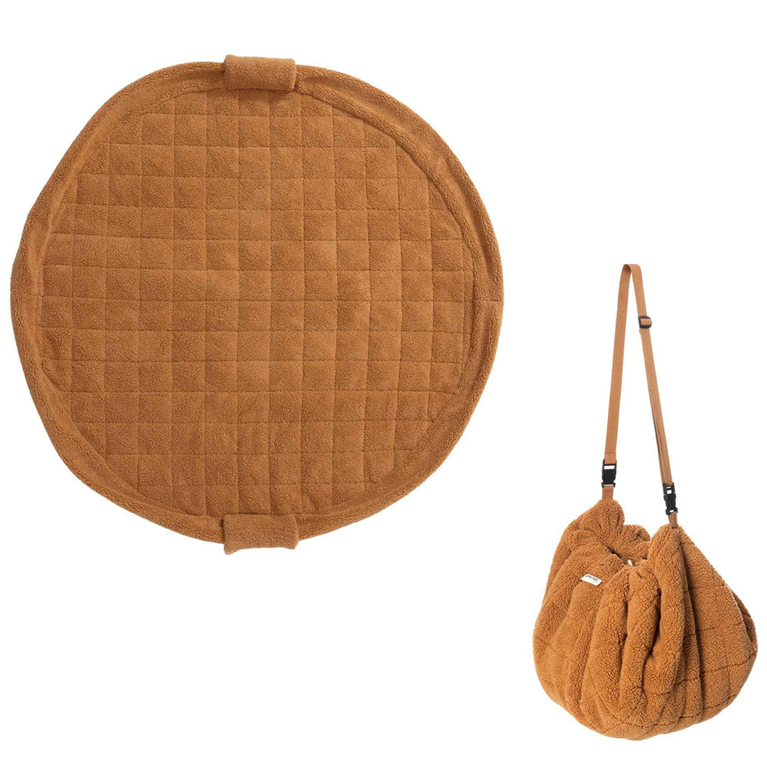 play&go babyspeelkleed en tas - brown teddy | PGNSOFBRTD1 | 