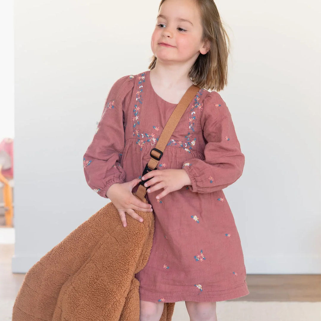 play&go babyspeelkleed en tas - brown teddy | PGNSOFBRTD1 | 3