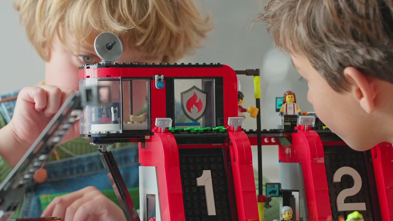 LEGO city brandweerkazerne en brandweerauto speelset
