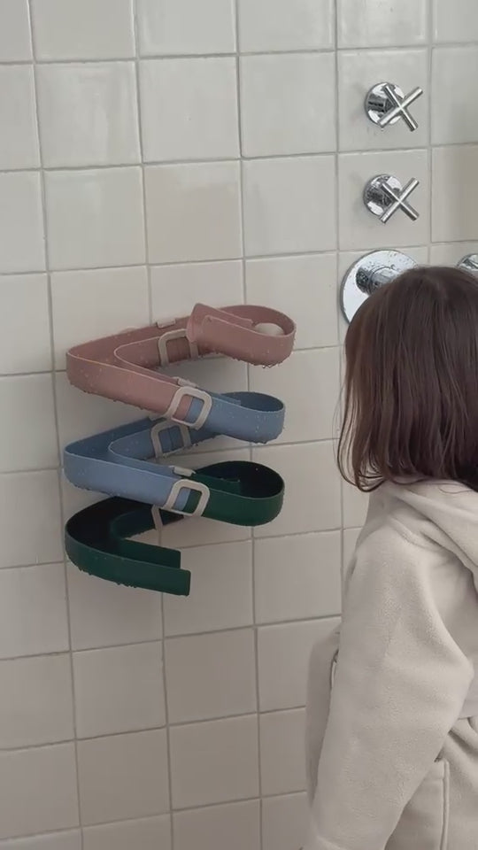 liewood badspeeltje waterbaan - garden green - multi mix | LW21111-2972 | video