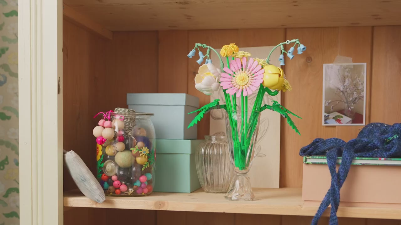 LEGO botanicals klein zomers boeket bloemendecoratie