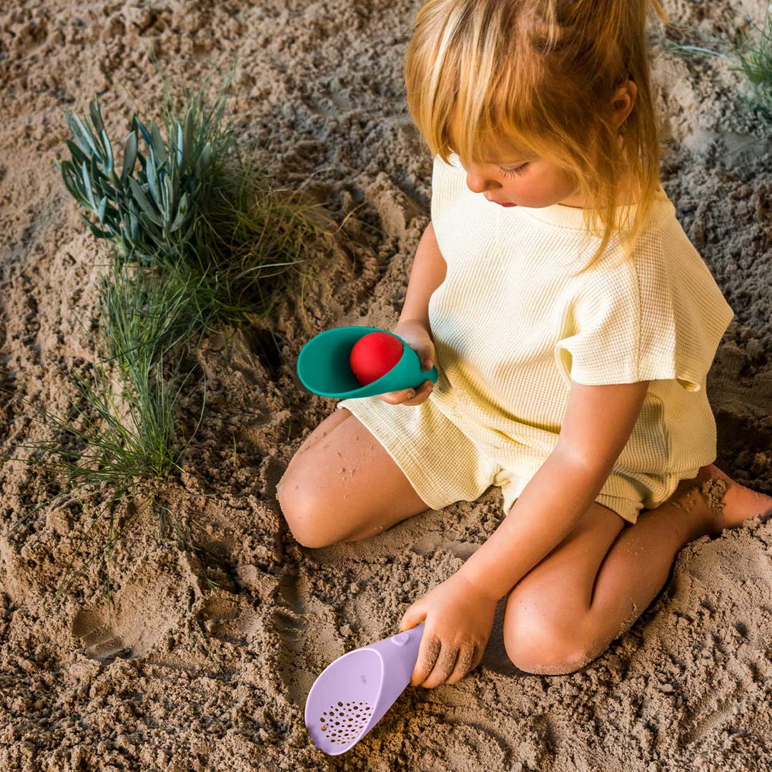 quut schep met zeef en bal cuppi 3-in-1 - lagoon lavender | 174509 | 1