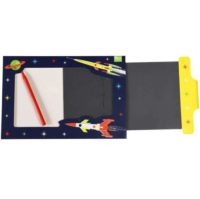 Rex London speelgoedtekentablet met space age thema, deels uitgeschoven met rode pen.