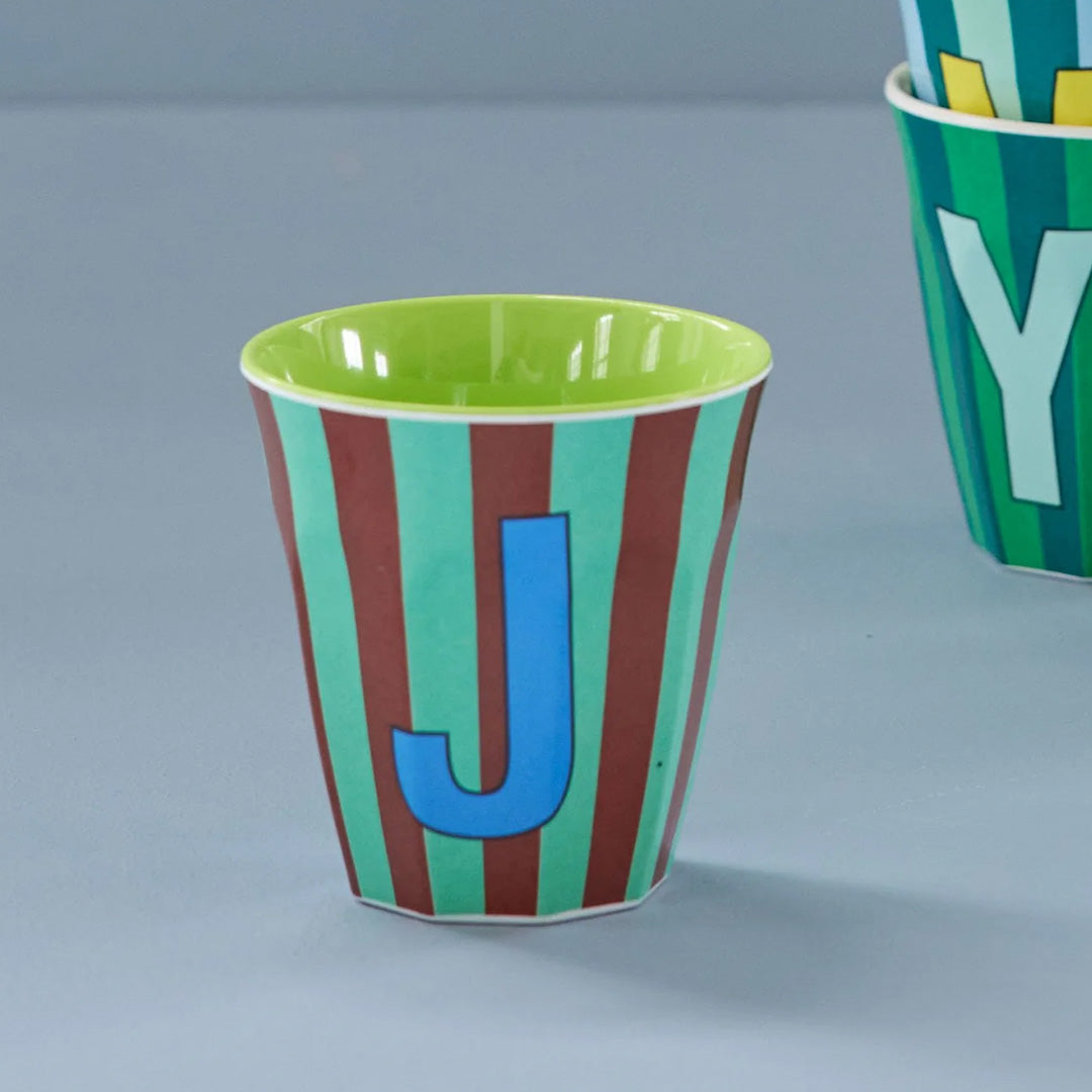 rice alfabetbeker J - streepjes - groen - 250 ml | MELCU-ALPSTRJB | 2