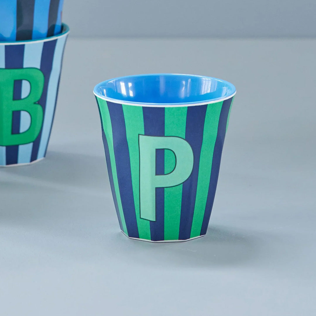 rice alfabetbeker P - streepjes - blauw - 250 ml | MELCU-ALPSTRPB | 2