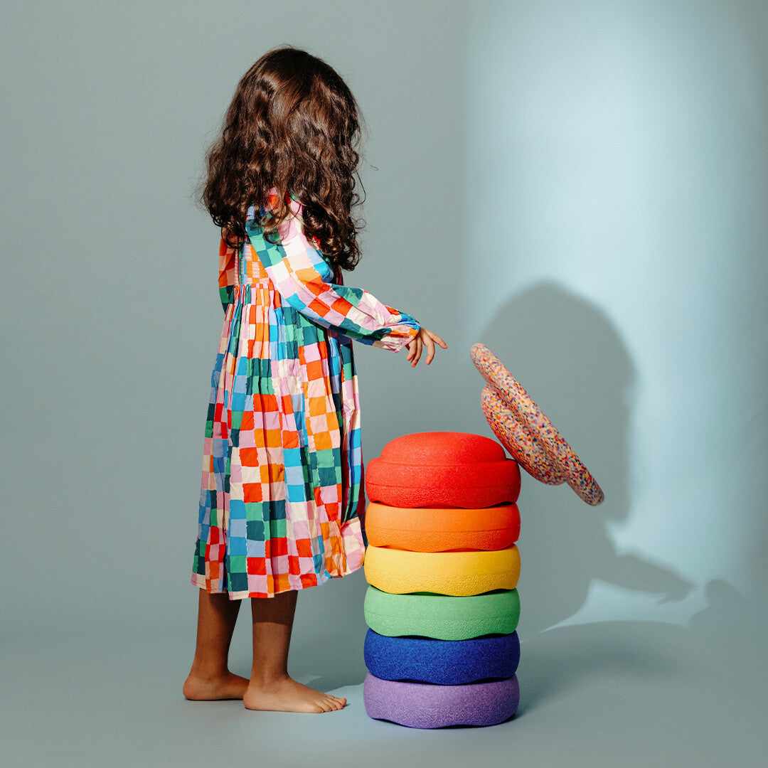 stapelstein rainbow met super confetti balance board - classic | 201601 | 1
