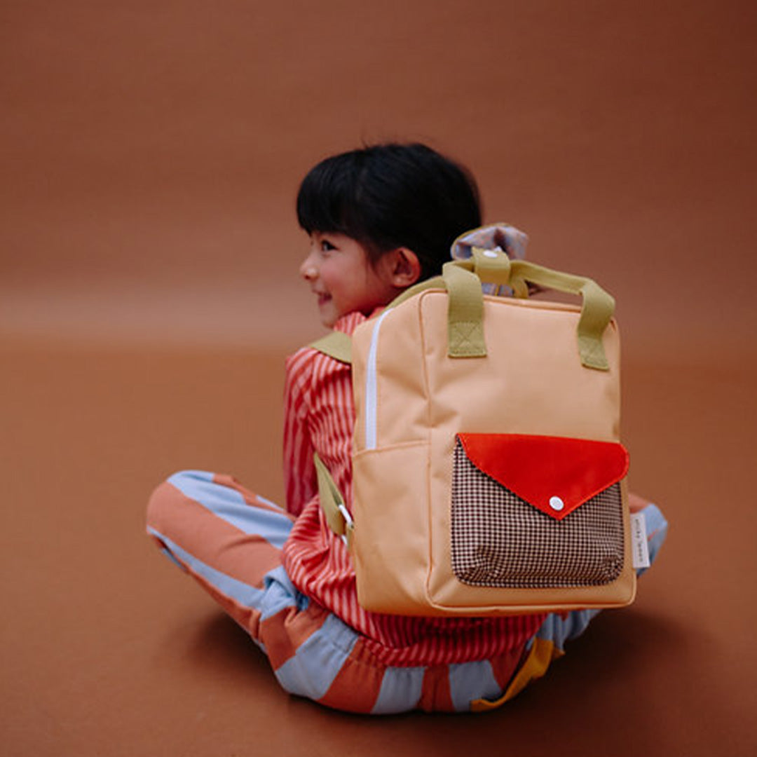 sticky lemon peuterrugzak envelope - apple juice - 26 cm | 1802360 | 2