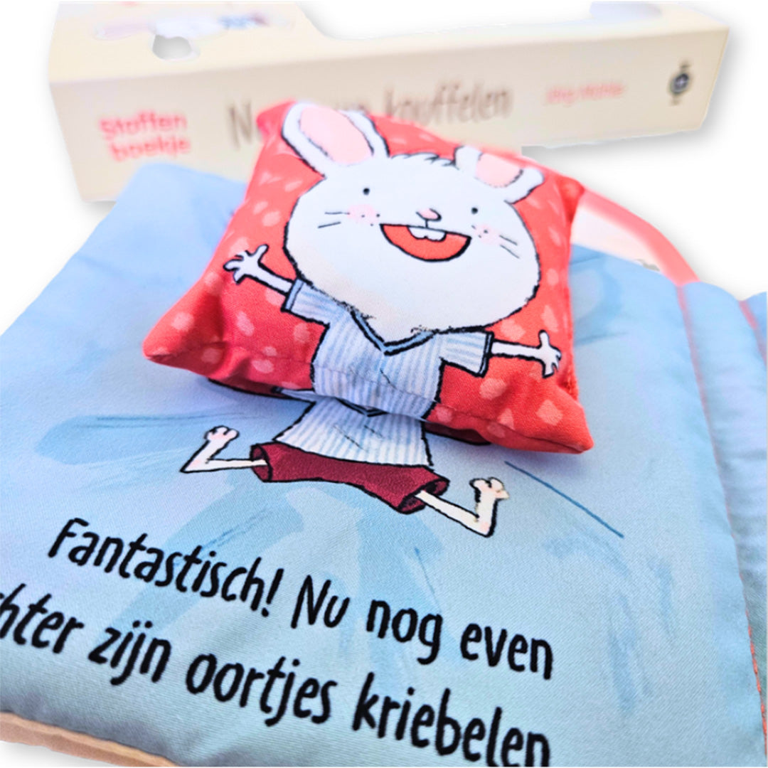 uitgeverij gottmer stoffenboekje nog even knuffelen | 1608207 | 2