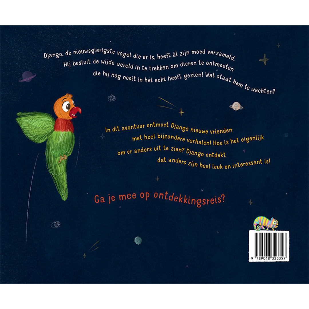 Achterkant van het kinderboek 'Django vliegt uit!' met een vliegende papegaai in de ruimte, een barcode en Nederlandse tekst.