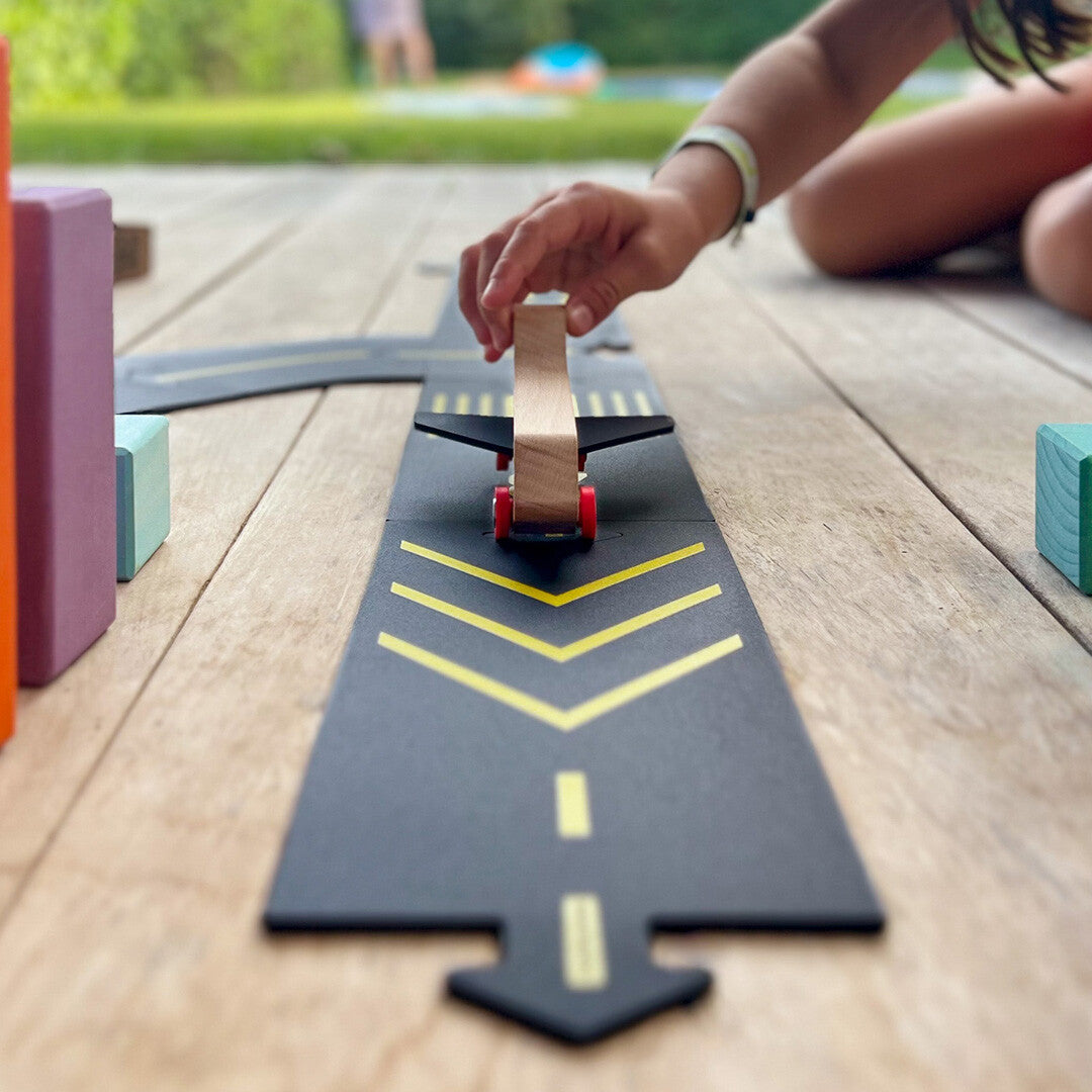 waytoplay runway vliegveld met vliegtuig - 9-delig | W2P-8RW1F | 1